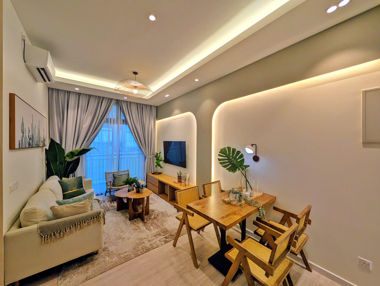 Type B show unit living area with curved wall detail